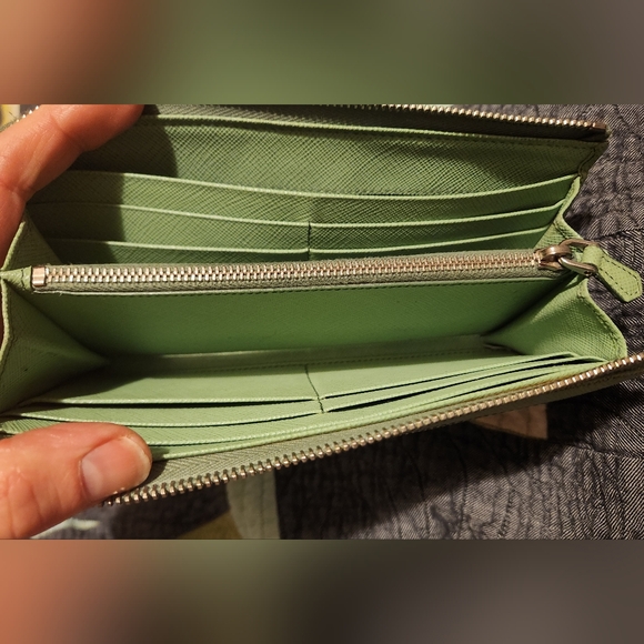 Prada Light Green Saffiano Leather Bow Continental Wallet - Picture 5 of 16